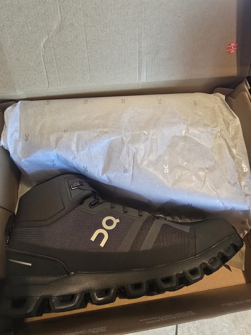 On Running Running Men’s Cloudventure Waterproof Trail Shoe - Gray